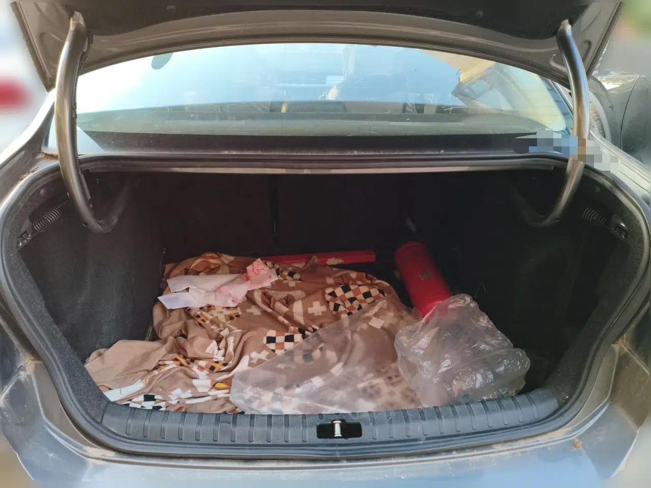 Volkswagen Bora 2014 1.6L Manual Comfort Model — миниатюра 19