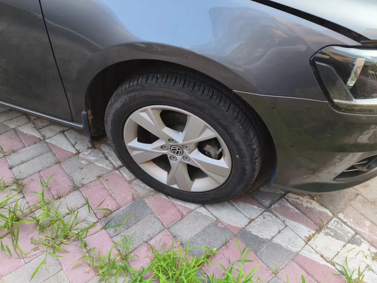 Volkswagen Bora 2014 1.6L Manual Comfort Model — миниатюра 8