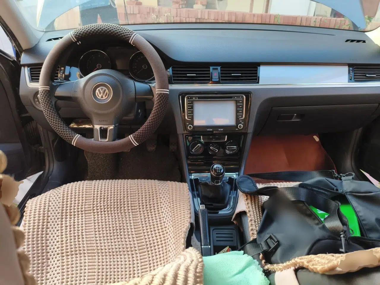 Volkswagen Bora 2014 1.6L Manual Comfort Model — миниатюра 9