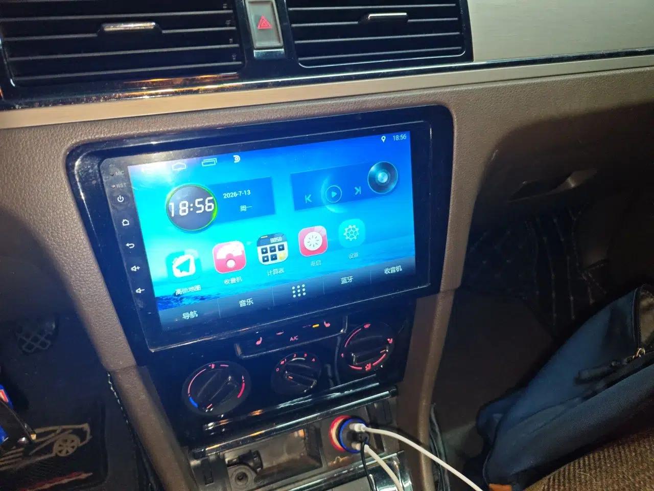 Volkswagen Bora 2013 1.6L Manual Comfort Model — миниатюра 13