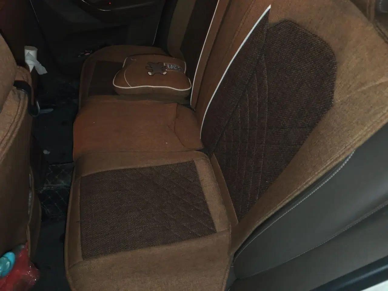 Volkswagen Bora 2013 1.6L Manual Comfort Model — миниатюра 17