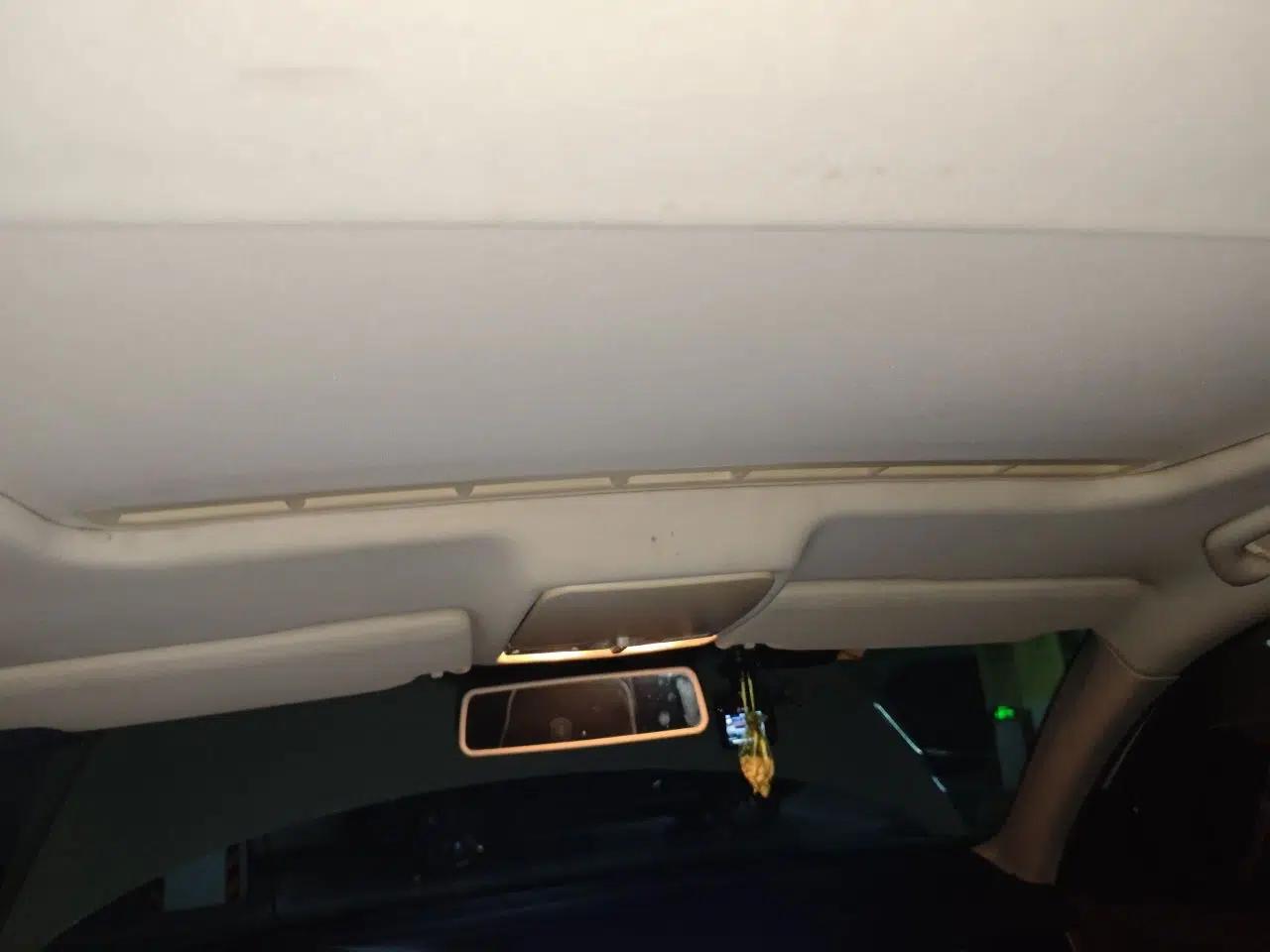 Volkswagen Bora 2013 1.6L Manual Comfort Model — миниатюра 18