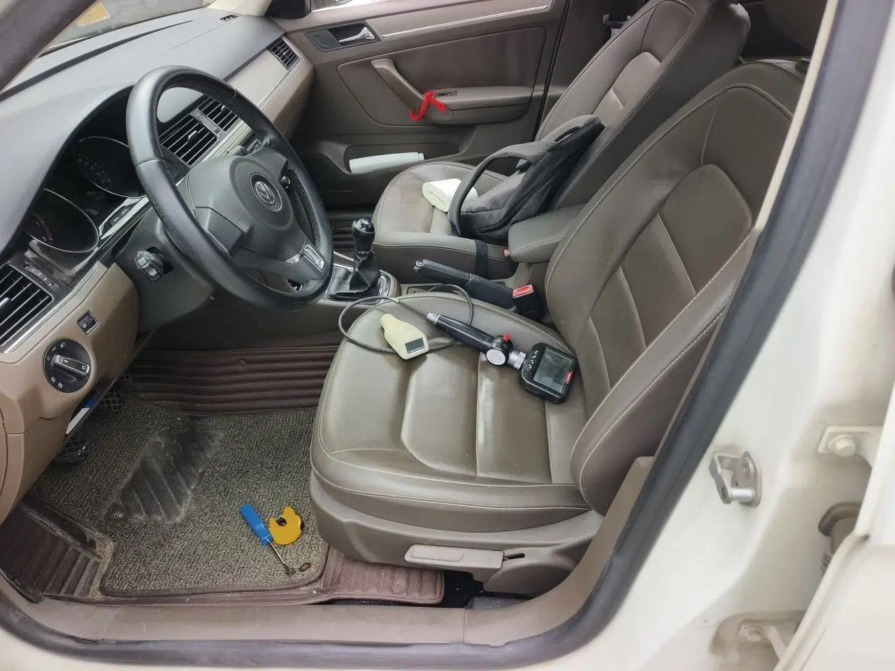 Volkswagen Bora 2013 1.6L Manual Comfort Model — миниатюра 15