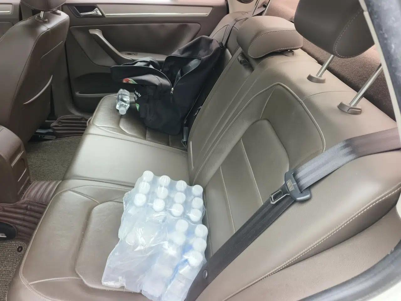 Volkswagen Bora 2013 1.6L Manual Comfort Model — миниатюра 17