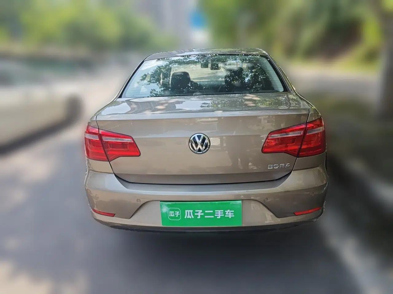 Volkswagen Bora 2014 1.6L Automatic Comfort Model — миниатюра 5
