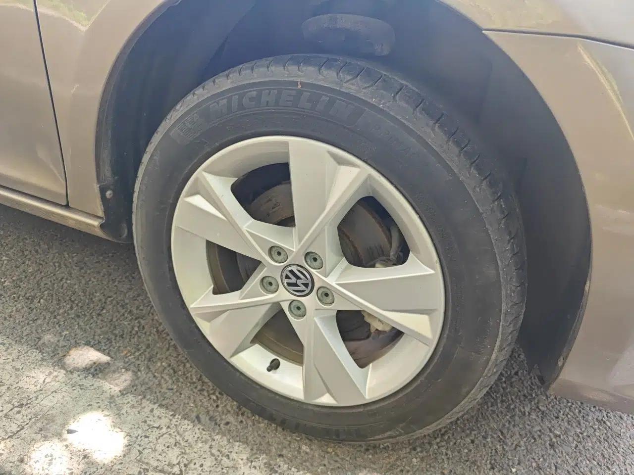 Volkswagen Bora 2014 1.6L Automatic Comfort Model — миниатюра 8