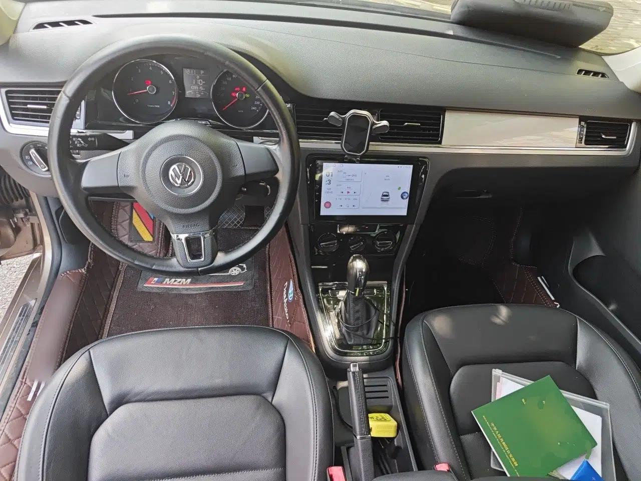 Volkswagen Bora 2014 1.6L Automatic Comfort Model — миниатюра 9
