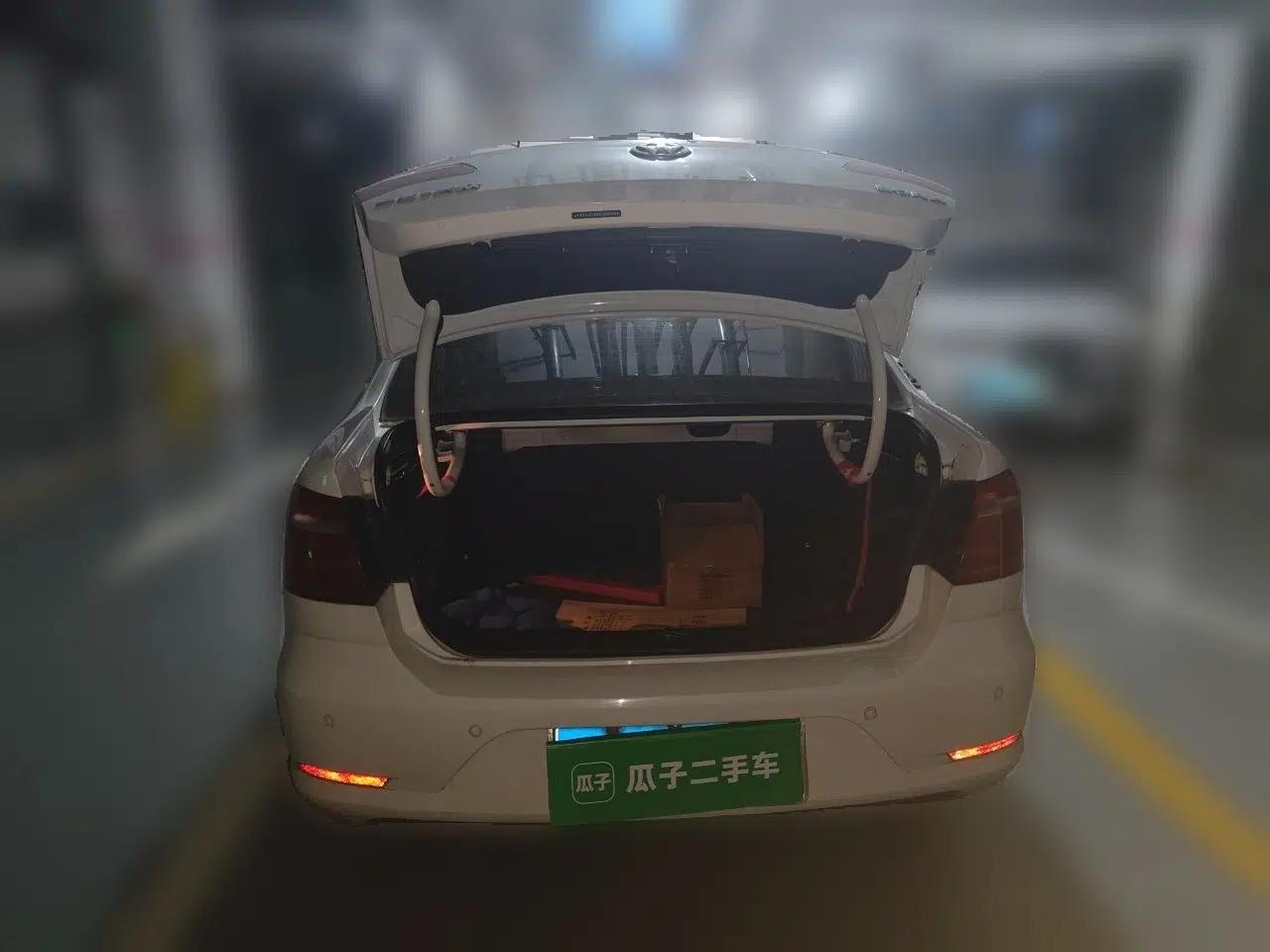 Volkswagen Bora 2014 1.6L Automatic Fashion Model — миниатюра 19