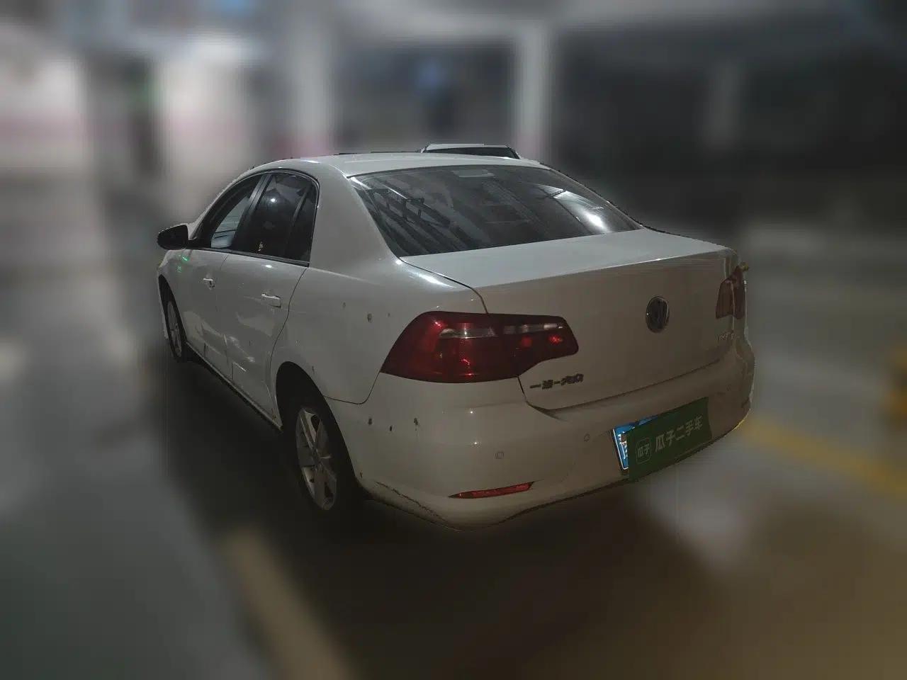 Volkswagen Bora 2014 1.6L Automatic Fashion Model — миниатюра 4