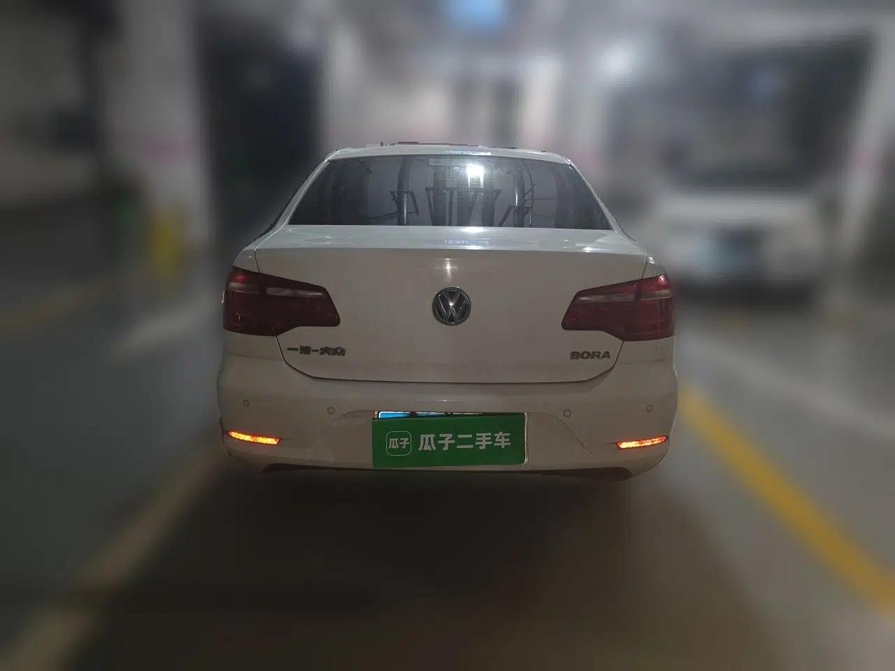 Volkswagen Bora 2014 1.6L Automatic Fashion Model — миниатюра 5