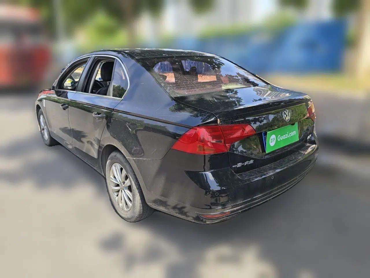 Volkswagen Bora 2016 1.6L Manual Fashion Edition — миниатюра 4