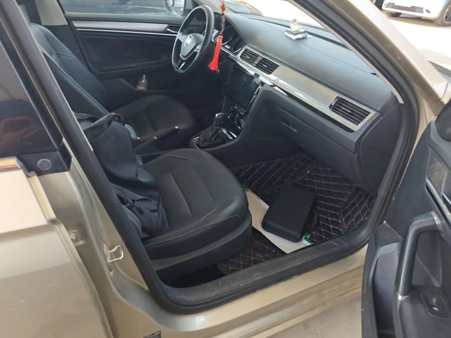 Volkswagen Bora 2017 1.6L Automatic Comfort Model — миниатюра 19