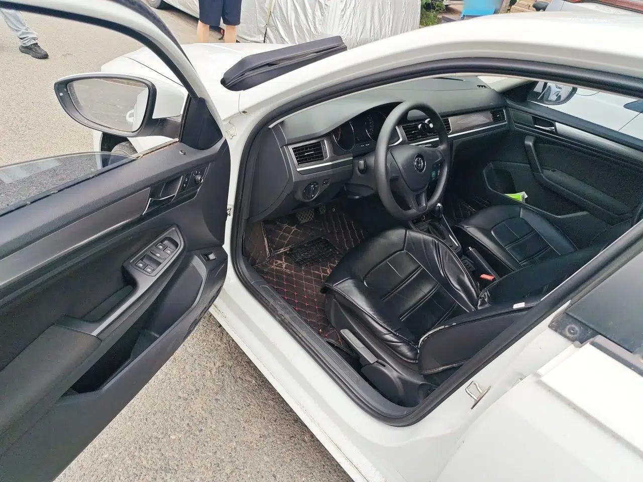 Volkswagen Bora 2018 1.5L Automatic Fashion Model — миниатюра 16