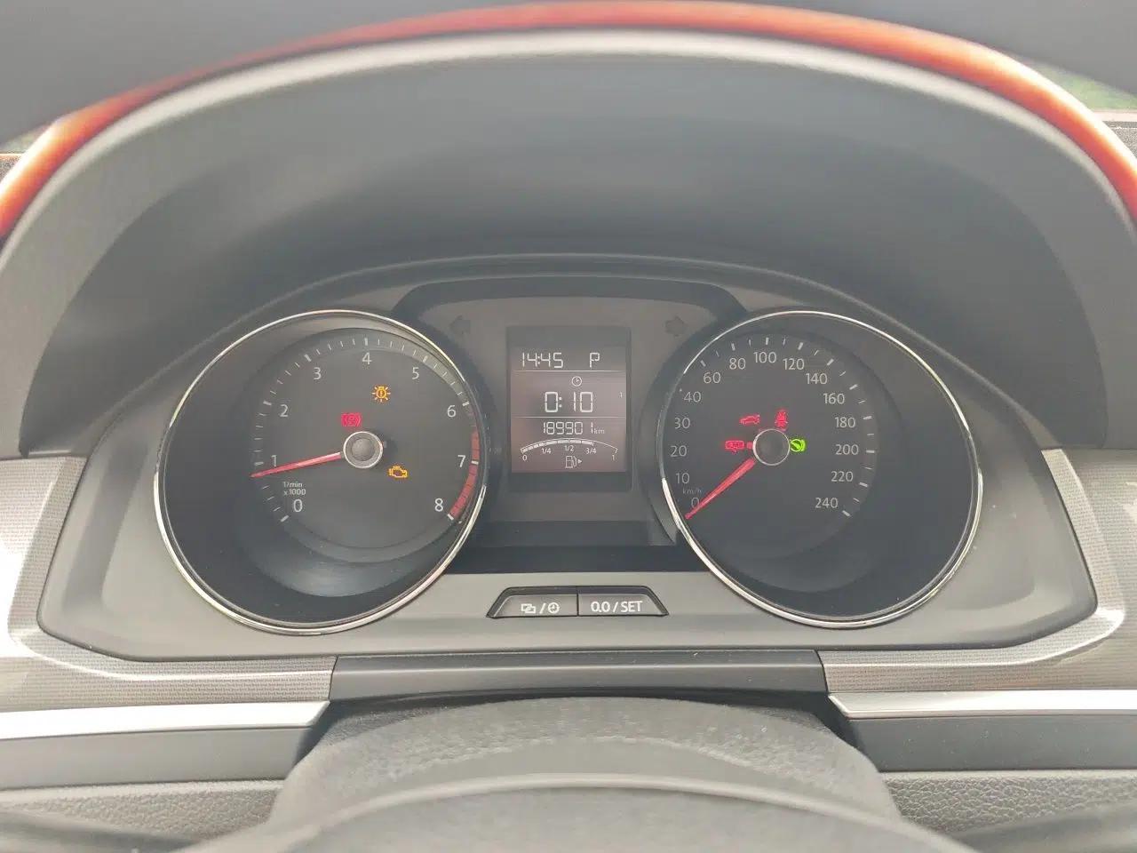 Volkswagen Bora 2016 1.6L Automatic Fashion Model — миниатюра 11