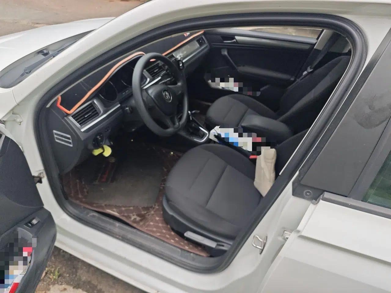 Volkswagen Bora 2016 1.6L Automatic Fashion Model — миниатюра 16