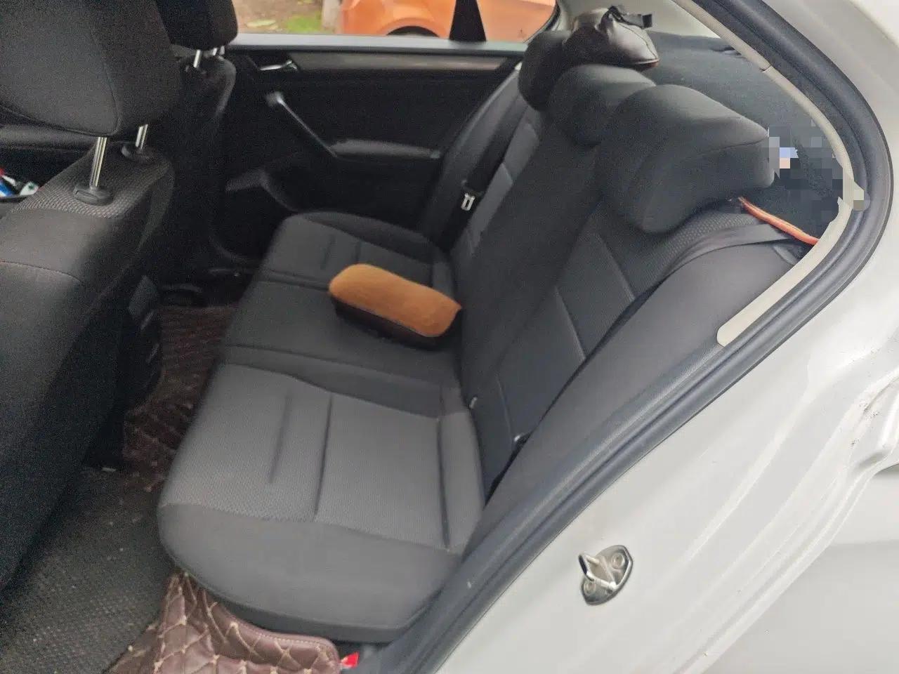 Volkswagen Bora 2016 1.6L Automatic Fashion Model — миниатюра 17
