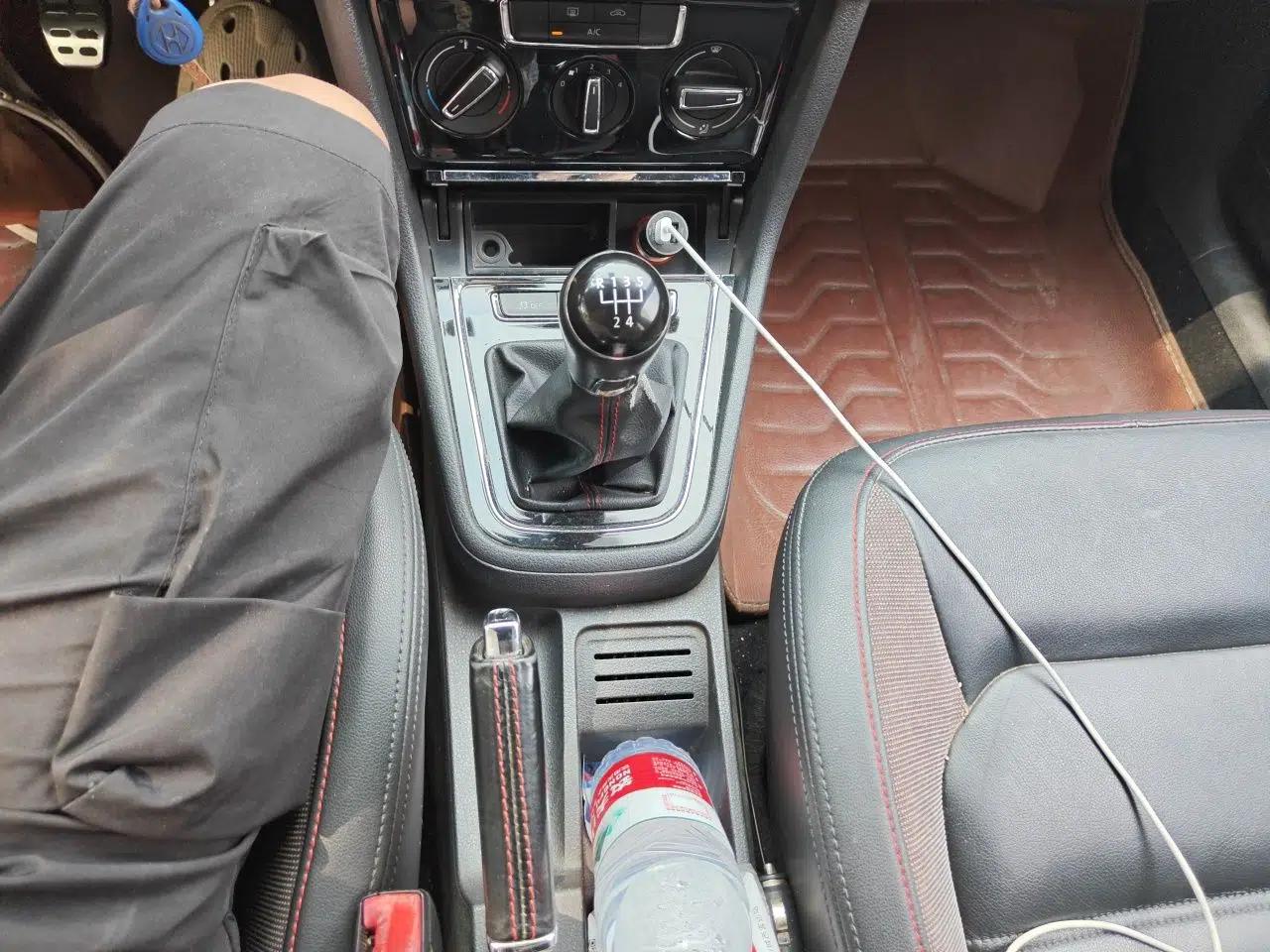 Volkswagen Bora 2014 1.4TSI Manual Sportline — миниатюра 14