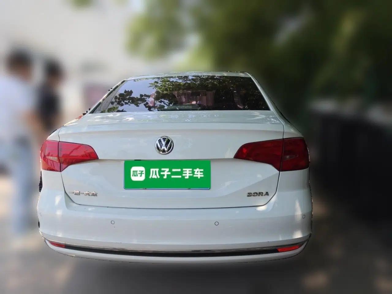 Volkswagen Bora 2017 1.6L Manual Comfort Model — миниатюра 5