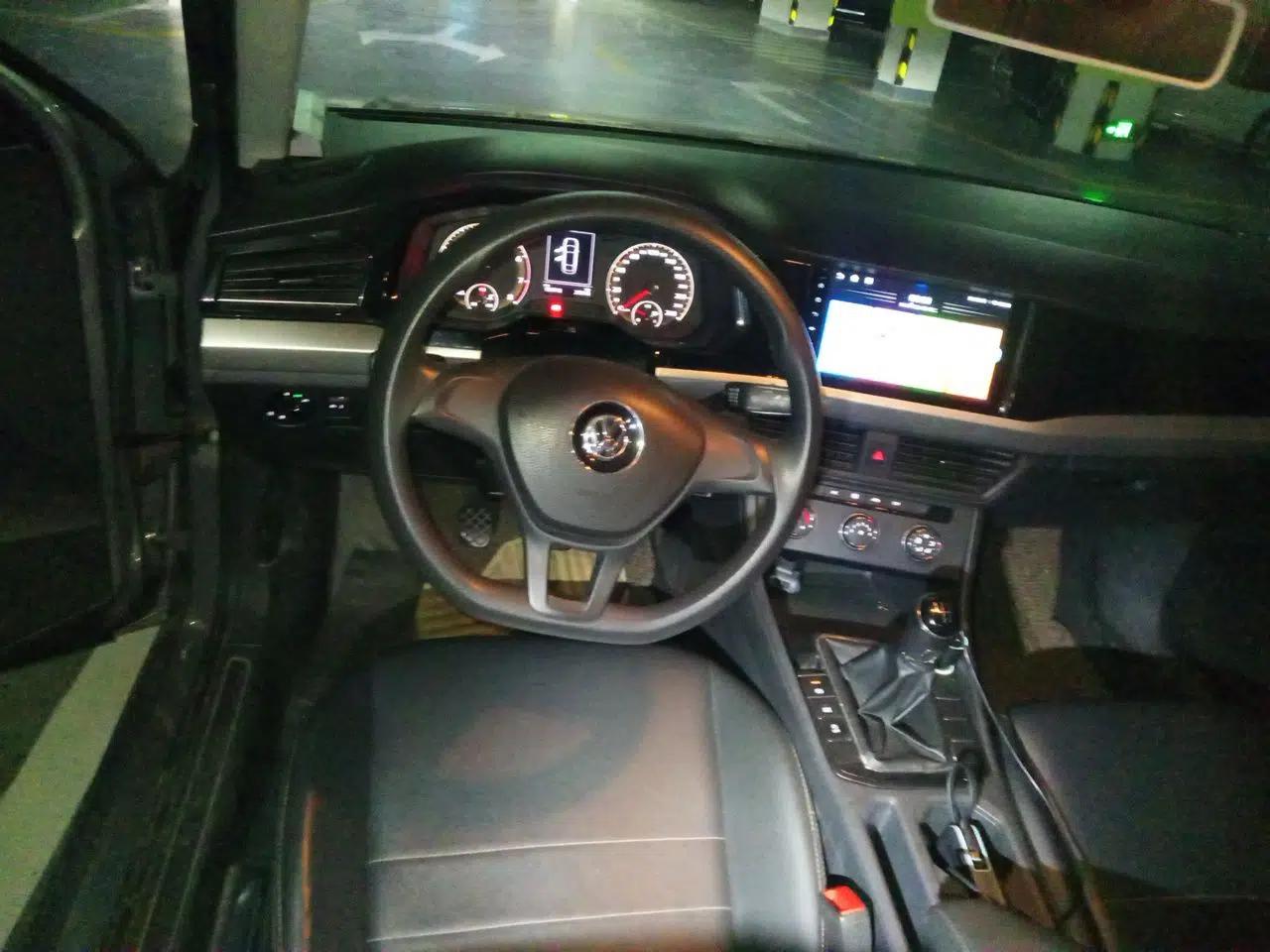 Volkswagen Bora 2019 1.5L Manual Fashion Edition — миниатюра 10