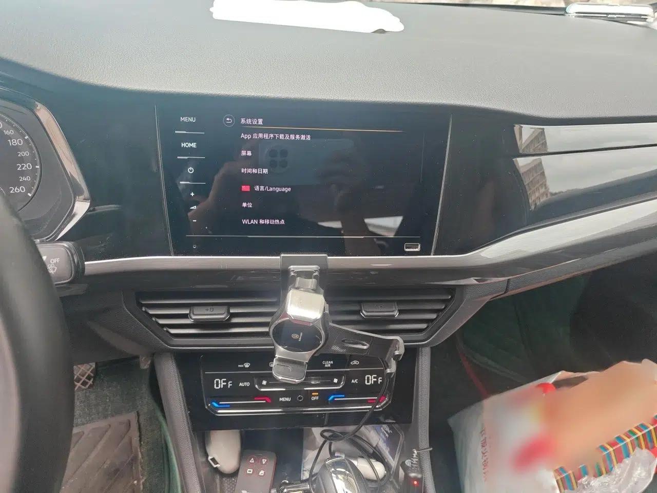 Volkswagen Bora 2021 1.5L Automatic Elite Smart Connect Edition — миниатюра 12