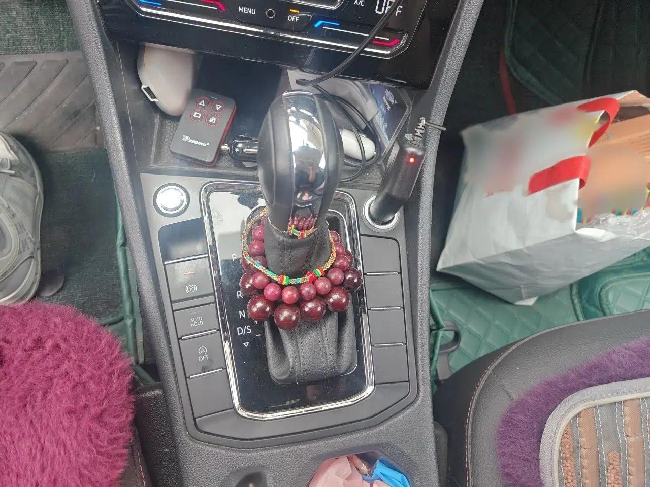 Volkswagen Bora 2021 1.5L Automatic Elite Smart Connect Edition — миниатюра 13