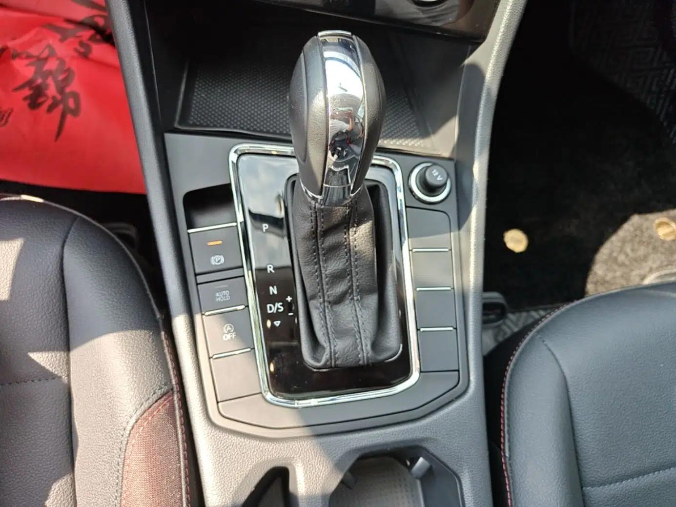 Volkswagen Bora 2021 1.5L Automatic Comfort Smart Connect Edition — миниатюра 16