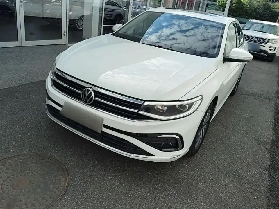 Volkswagen Bora 2023 200TSI DSG Enjoyment Edition — миниатюра 1