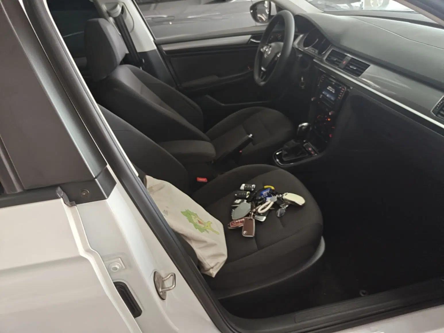 Volkswagen Bora 2019 Bora Legend 1.5L Automatic Leading Model China VI Standard — миниатюра 19