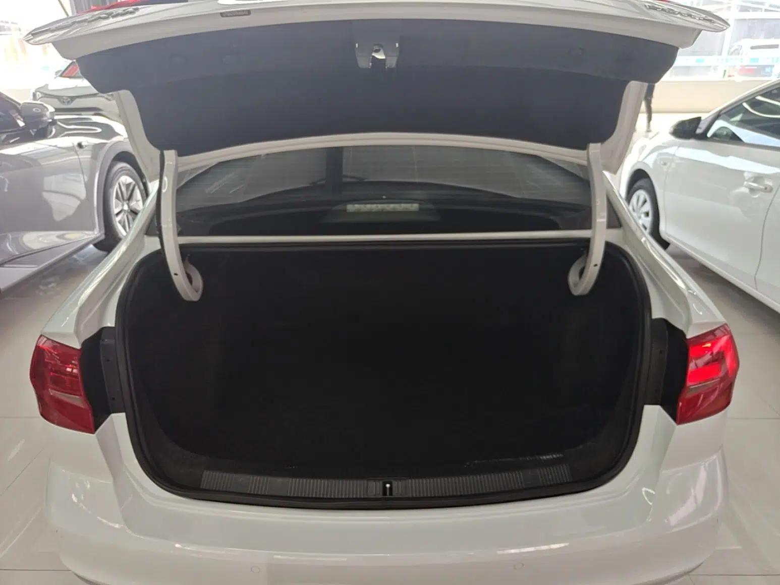Volkswagen Bora 2019 Bora Legend 1.5L Automatic Leading Model China VI Standard — миниатюра 22
