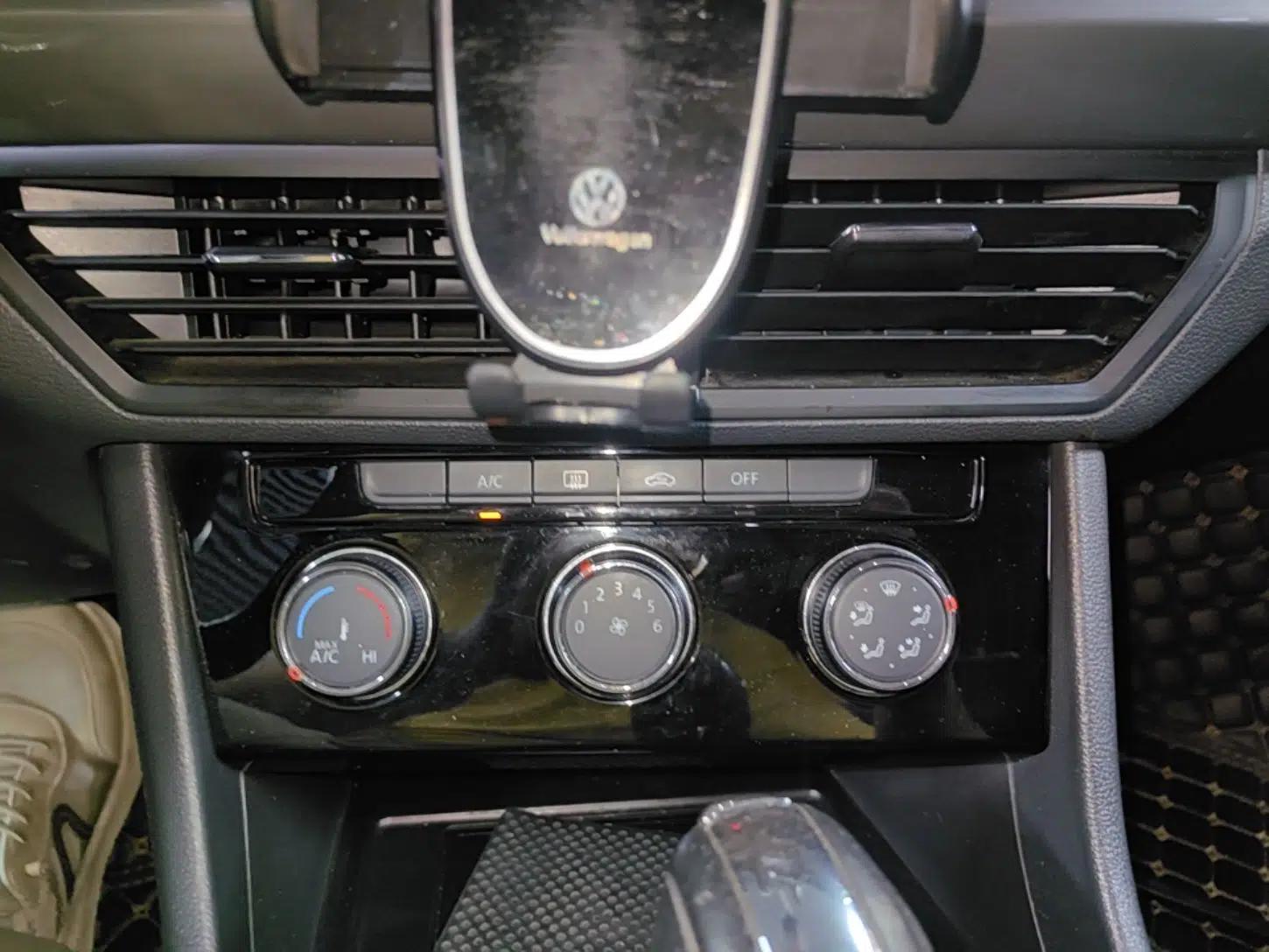 Volkswagen Bora 2020 1.5L Automatic Comfort Model — миниатюра 20