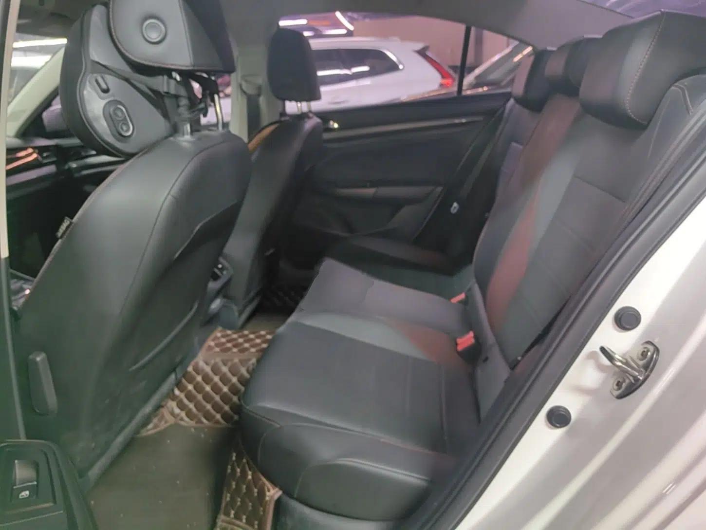 Volkswagen Bora 2020 1.5L Automatic Comfort Model — миниатюра 25
