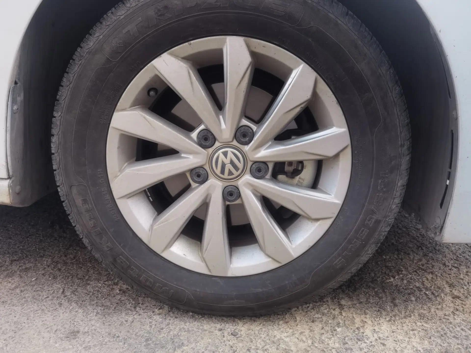 Volkswagen Bora 2020 1.5L Manual Fashion Edition — миниатюра 8