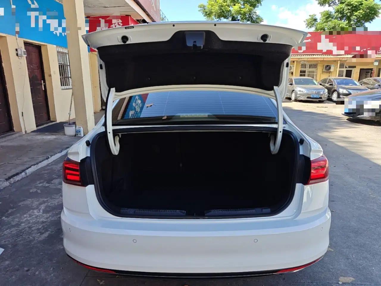 Volkswagen Bora 2021 1.5L Automatic Comfort Smart Connect Edition — миниатюра 22