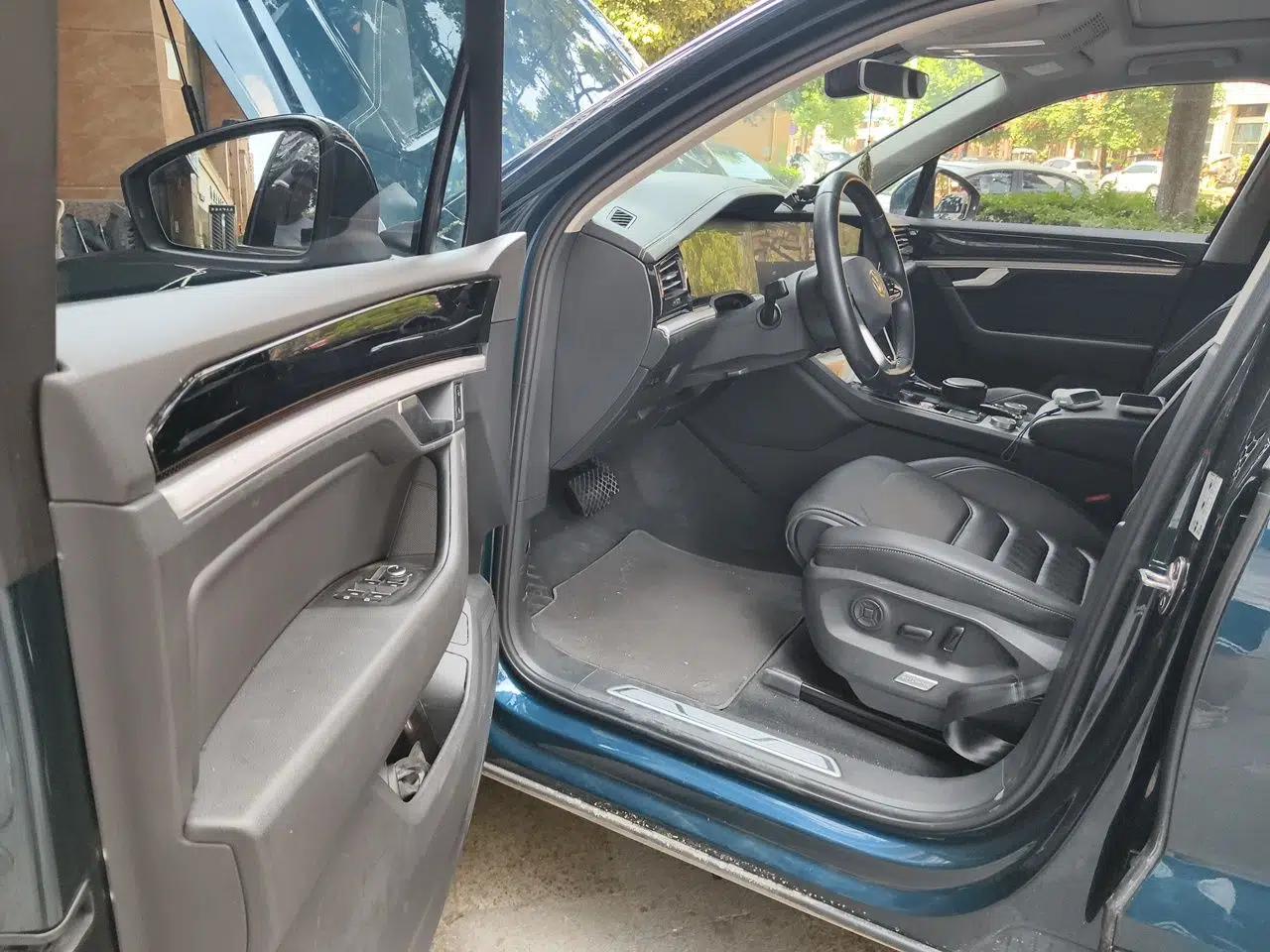 Volkswagen Touareg 2021 2.0 TSI RuiShang Edition — миниатюра 16