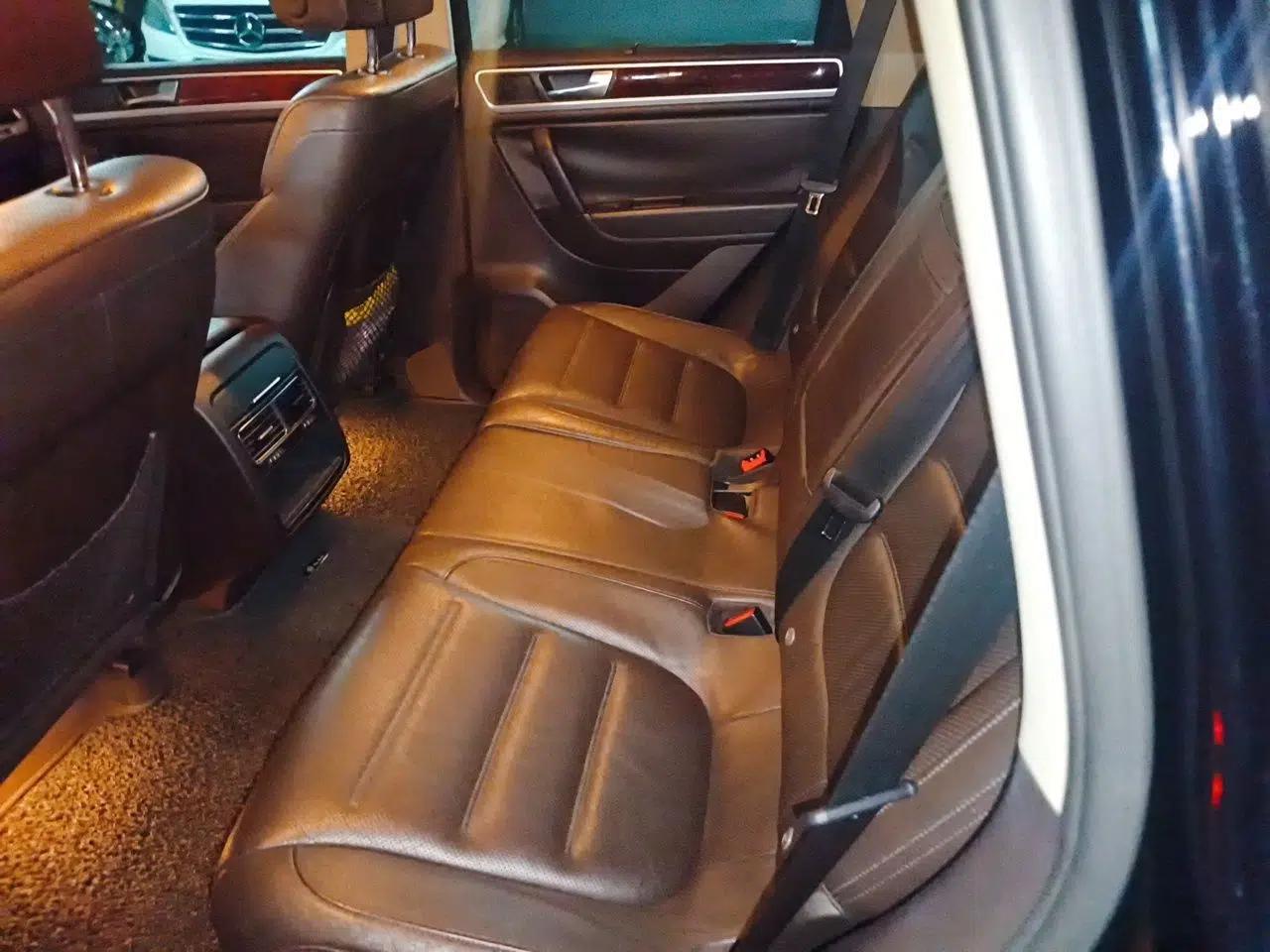 Volkswagen Touareg 2011 3.0 TSI Comfort Version — миниатюра 17