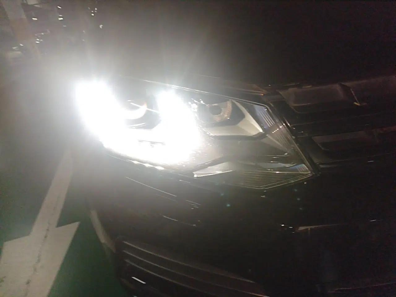 Volkswagen Touareg 2011 3.0 TSI Comfort Version — миниатюра 7