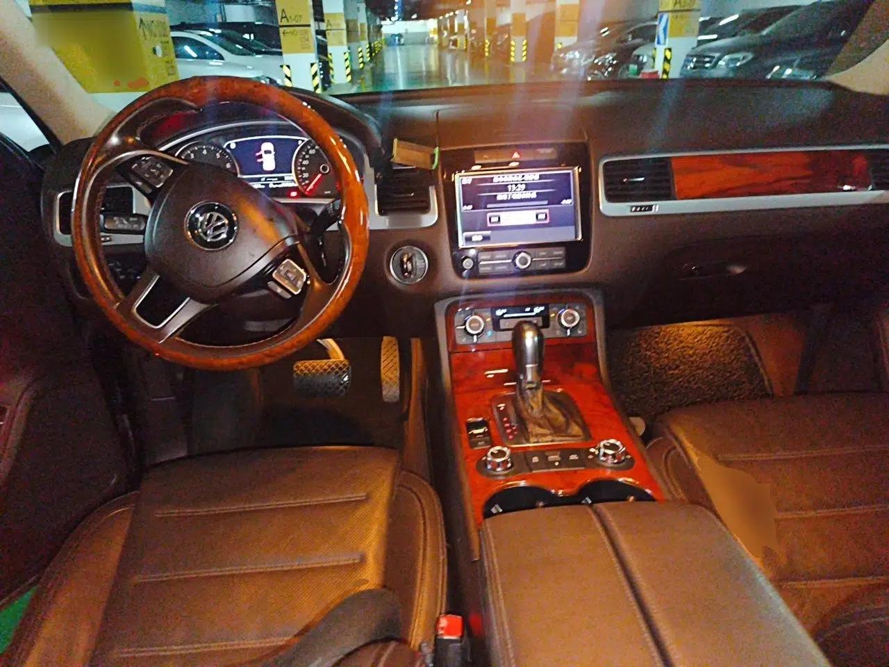 Volkswagen Touareg 2011 3.0 TSI Comfort Version — миниатюра 9