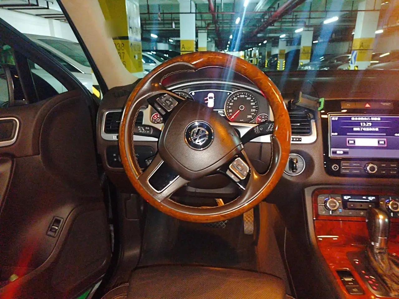 Volkswagen Touareg 2011 3.0 TSI Comfort Version — миниатюра 10