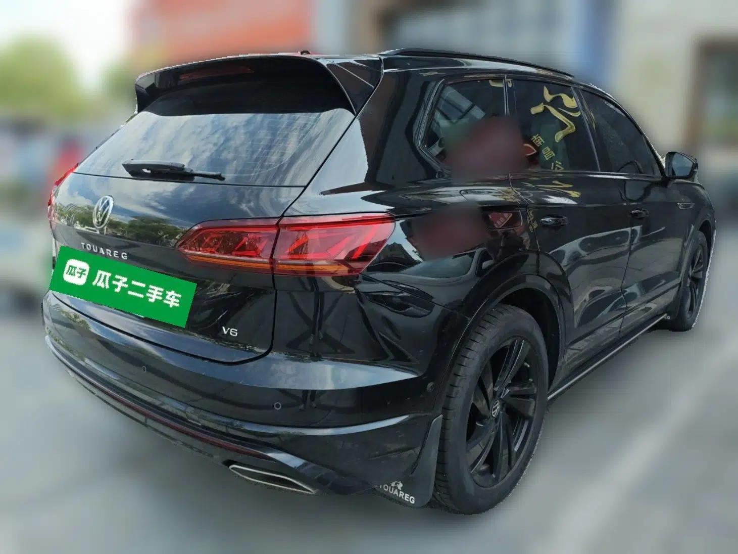 Volkswagen Touareg 2023 3.0 TSI Luxury Edition Obsidian Black Sport Package — миниатюра 6