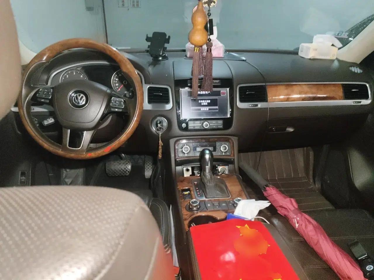 Volkswagen Touareg 2011 3.0 TDI Diesel Comfort Version — миниатюра 9