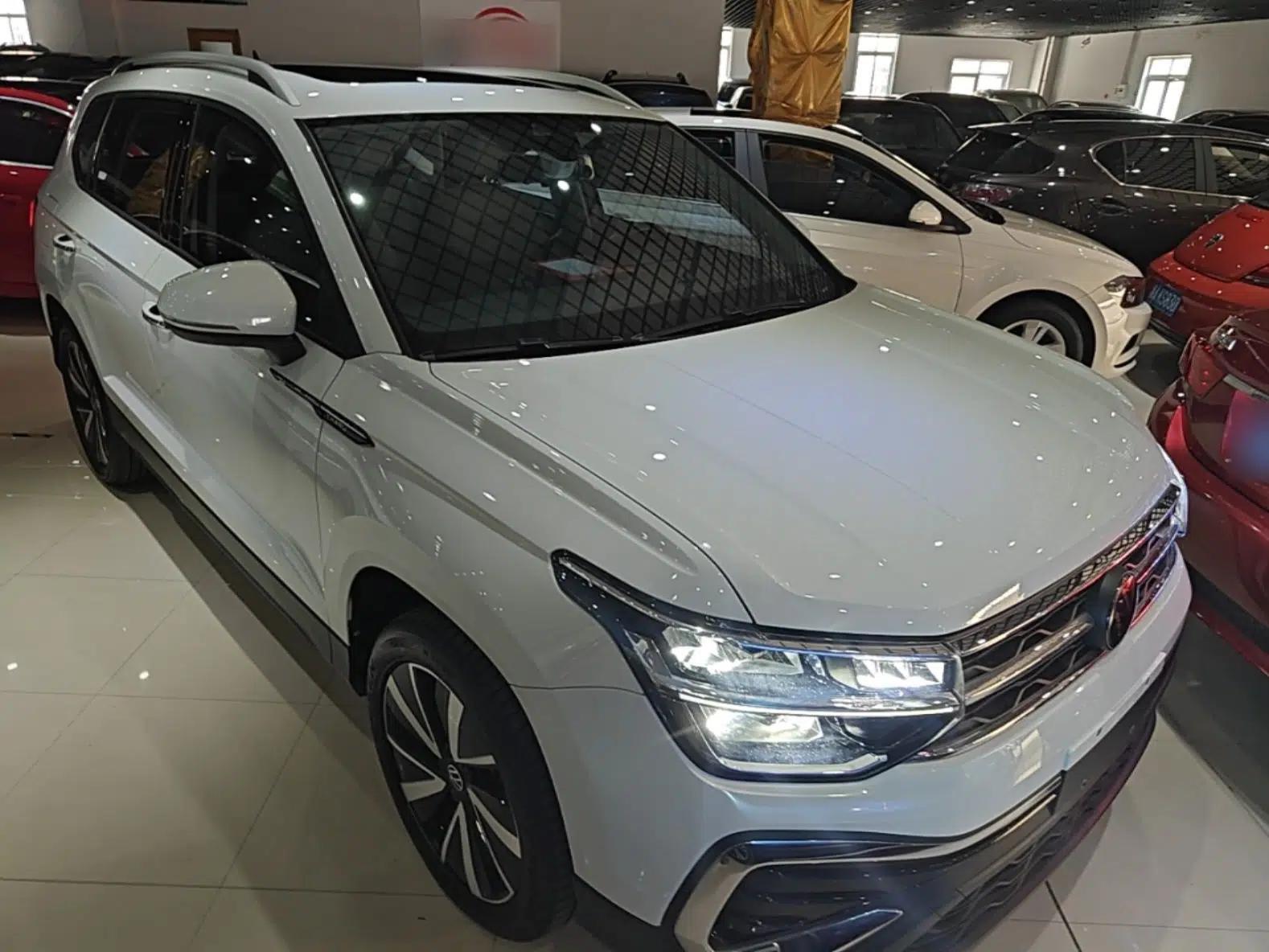 Volkswagen Tharu 2023 300TSI Two-Wheel-Drive Moonlight Edition — миниатюра 3