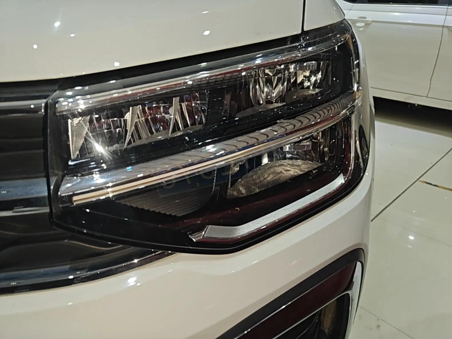 Volkswagen Tharu 2023 300TSI Two-Wheel-Drive Moonlight Edition — миниатюра 8