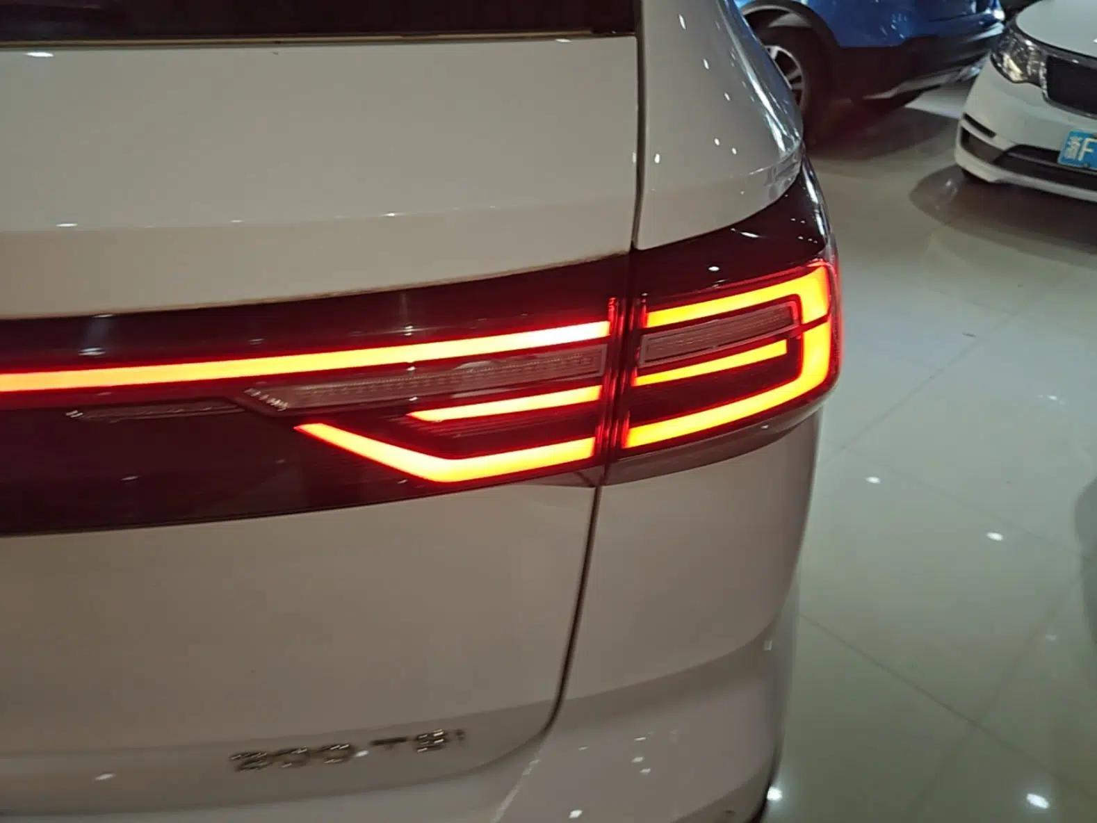 Volkswagen Tharu 2023 300TSI Two-Wheel-Drive Moonlight Edition — миниатюра 9