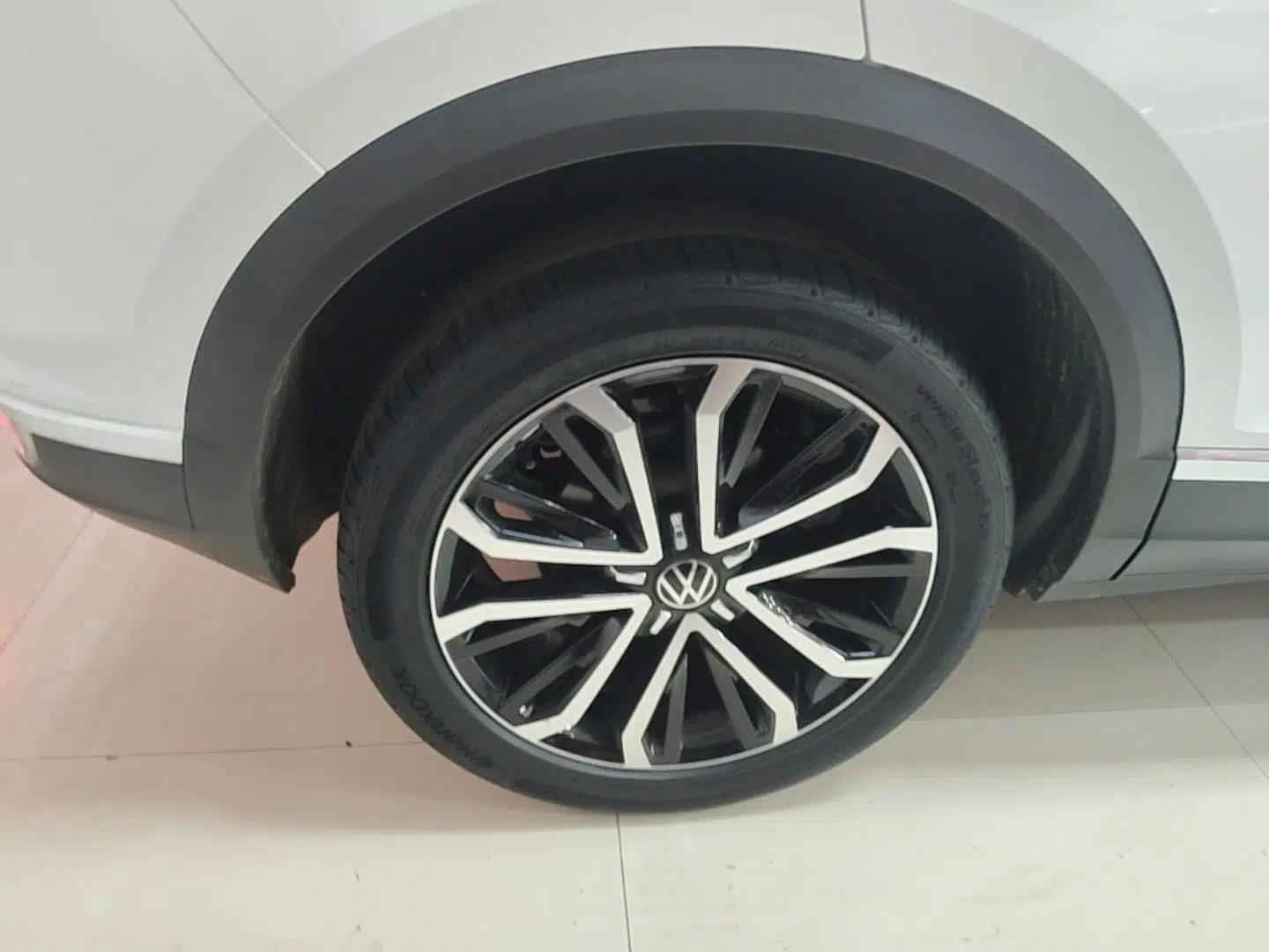 Volkswagen T-ROC 2021 280TSI DSG Two-Wheel Drive Comfort Connect Edition — миниатюра 11