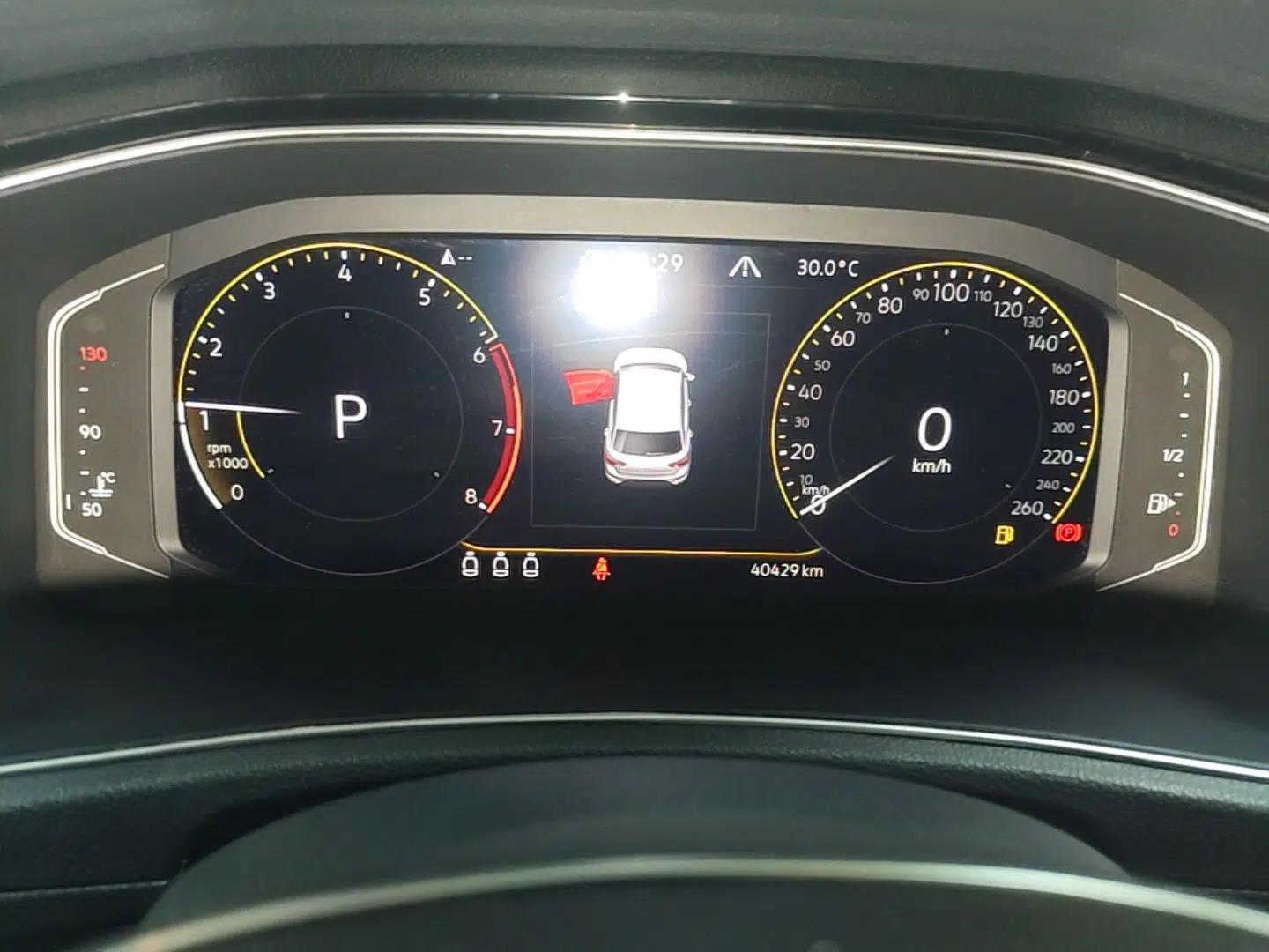 Volkswagen T-ROC 2021 280TSI DSG Two-Wheel Drive Comfort Connect Edition — миниатюра 14