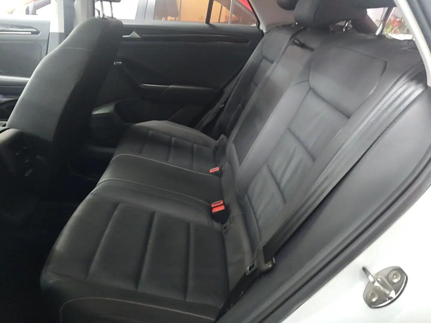Volkswagen T-ROC 2021 280TSI DSG Two-Wheel Drive Comfort Connect Edition — миниатюра 20