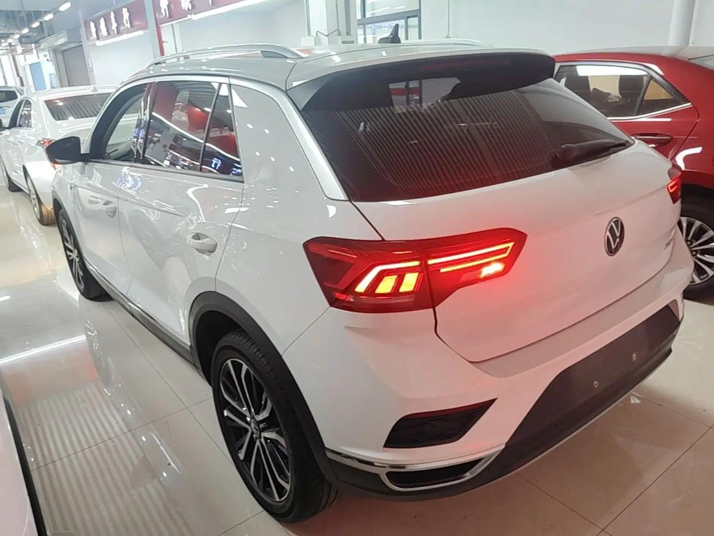 Volkswagen T-ROC 2021 280TSI DSG Two-Wheel Drive Comfort Connect Edition — миниатюра 4