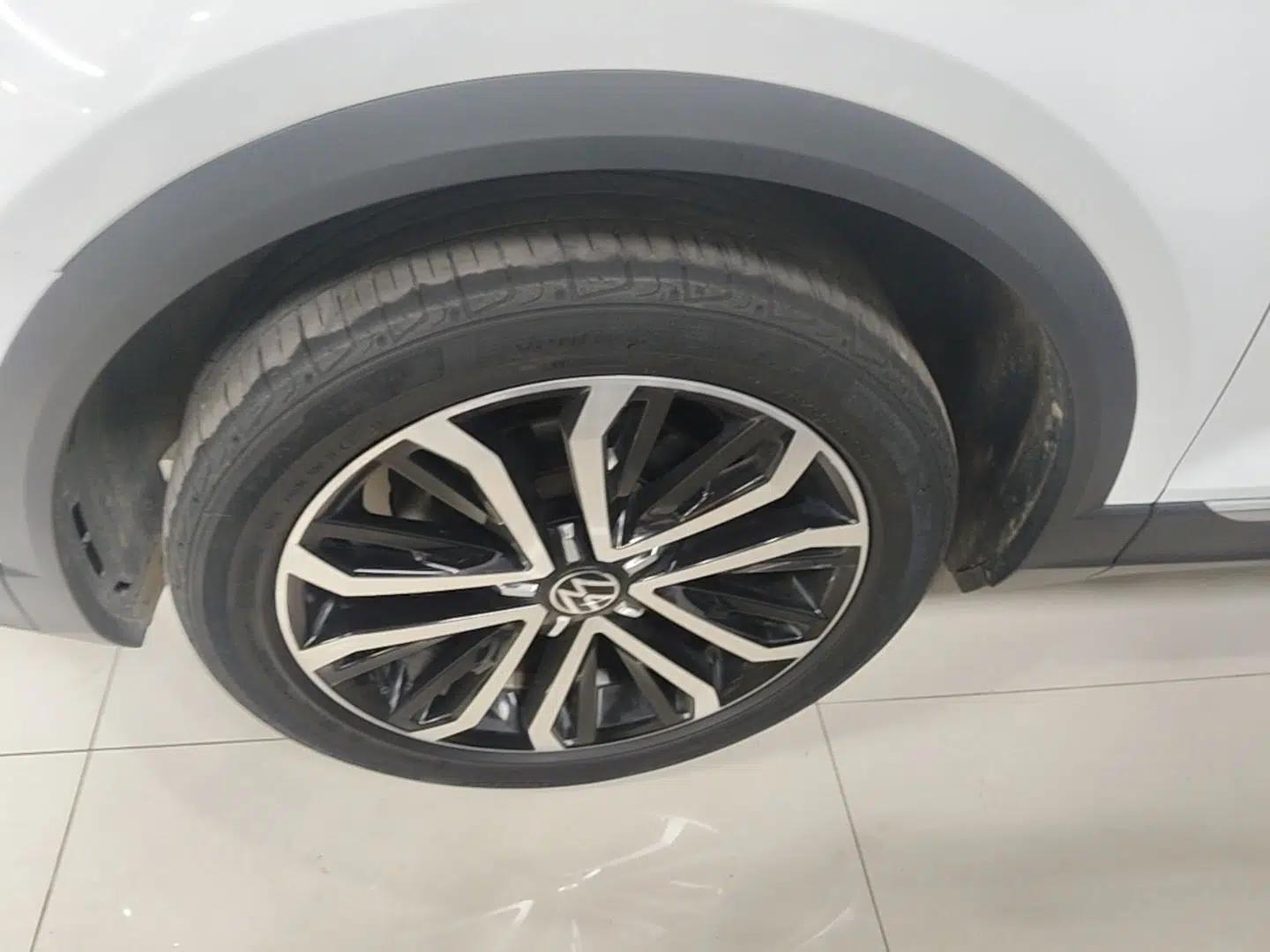 Volkswagen T-ROC 2021 280TSI DSG Two-Wheel Drive Comfort Connect Edition — миниатюра 10