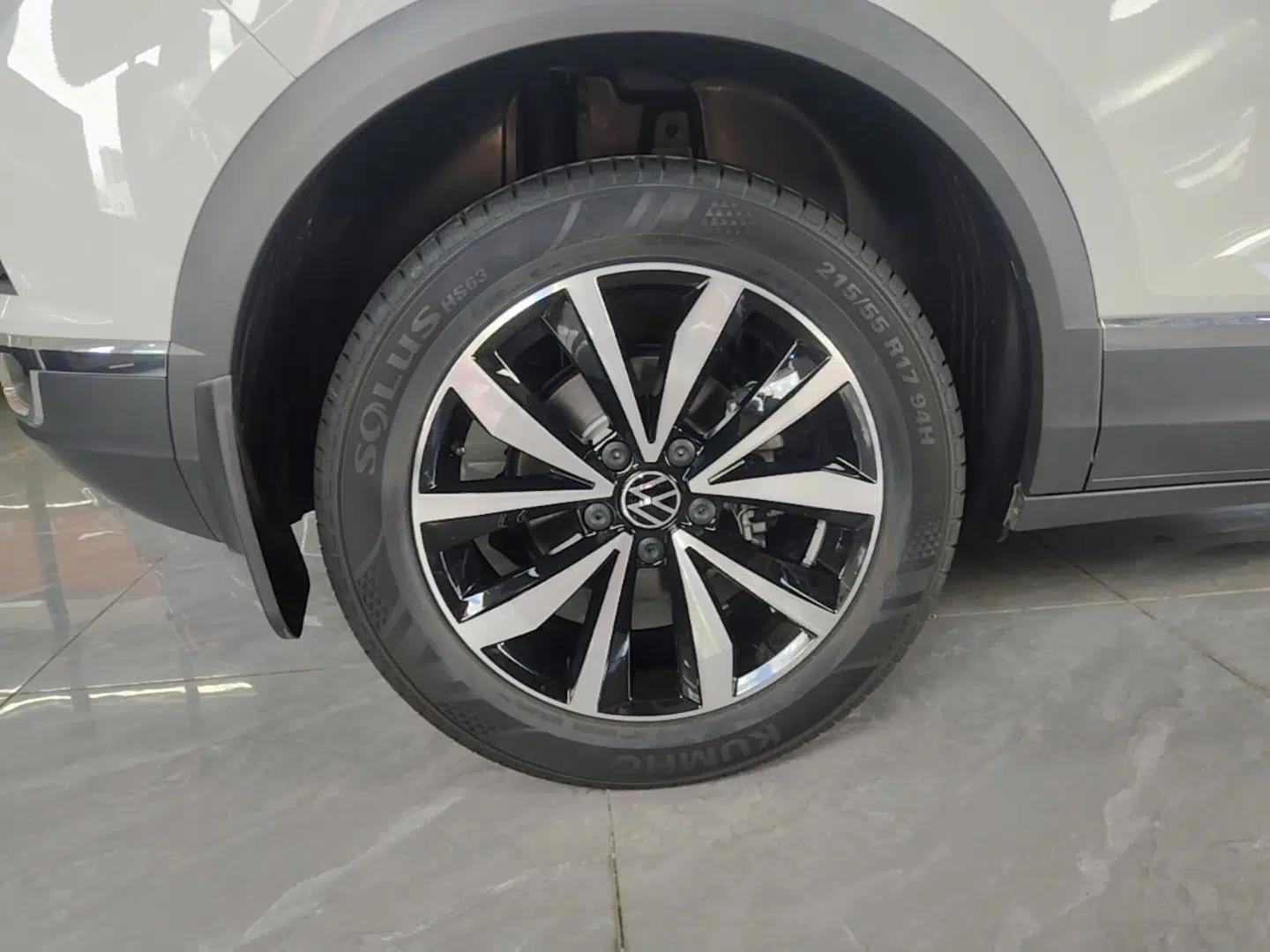 Volkswagen T-ROC 2023 280TSI DSG Two-Wheel Drive Time Edition — миниатюра 11