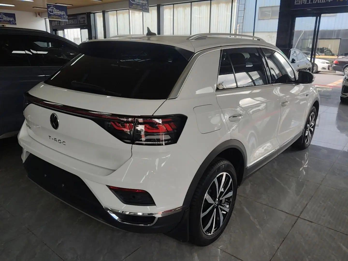 Volkswagen T-ROC 2023 280TSI DSG Two-Wheel Drive Time Edition — миниатюра 6